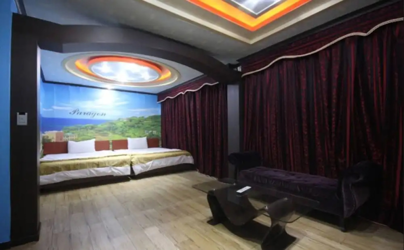 Paragon Motel