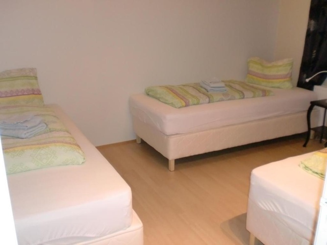 Standard Triple room