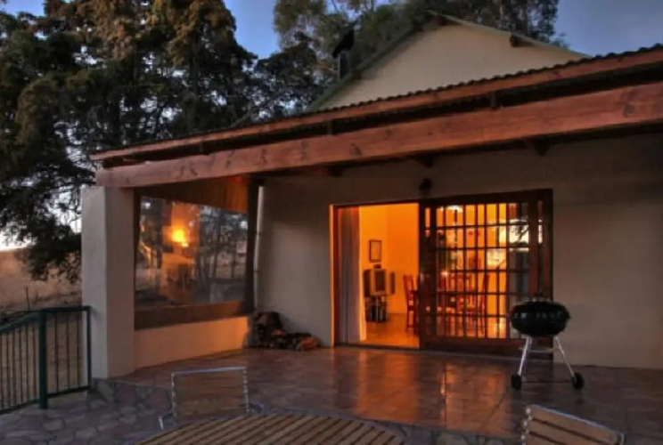 Makonde Cottage