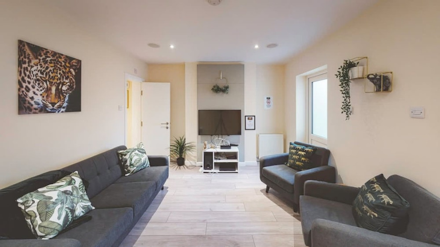 Perfect for Contractors 4-bedrooms Sleeps 7