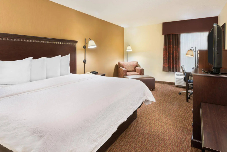 Hampton Inn Charlotte - University Place