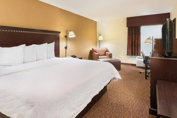 Hampton Inn Charlotte-University Place photo 6