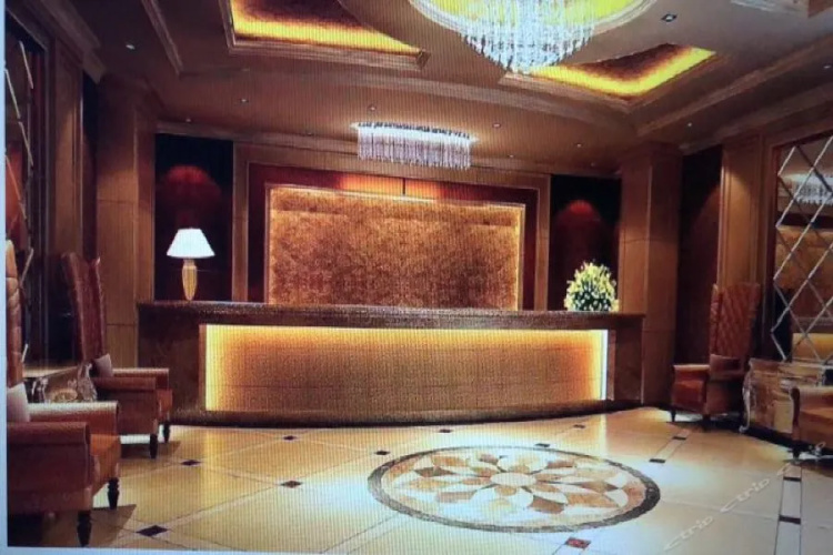 Lakeside Hotel