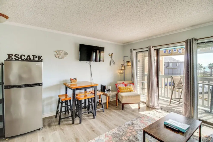 Steps to Water! Beachfront Corpus Christi Condo
