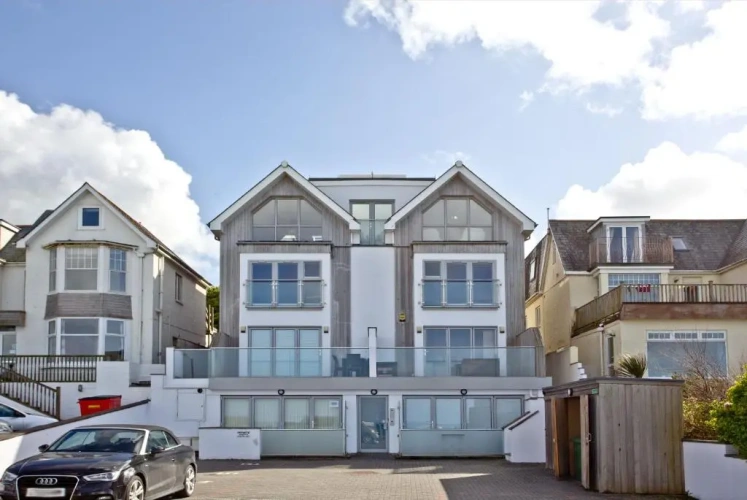 2 Bedrooms Double Apartment