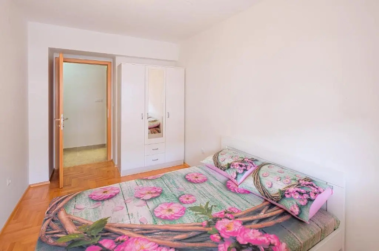 Apartment S&S