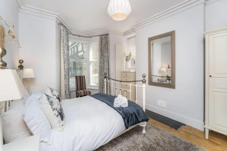 3 The Townhouse