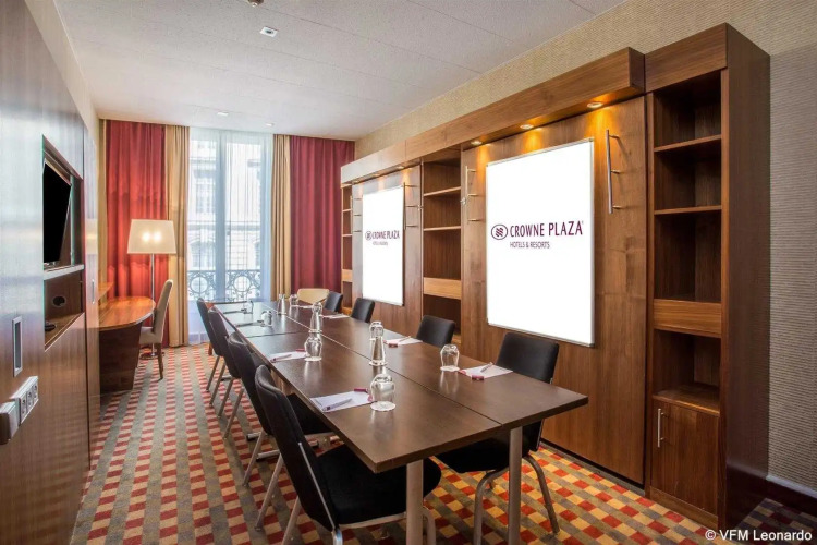 Crowne Plaza Paris Republique, an IHG Hotel - Image 4