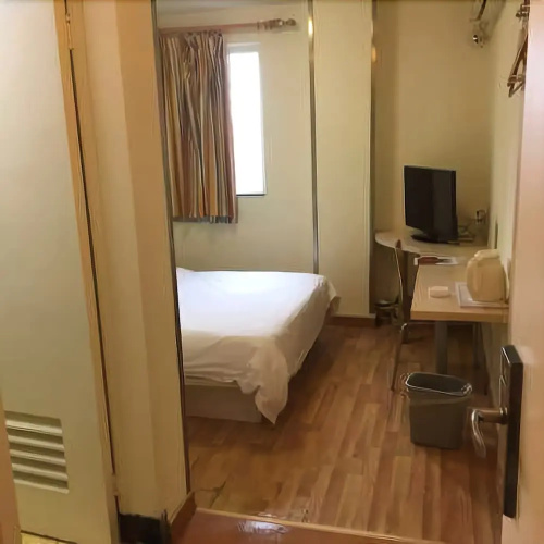 7 Days Inn