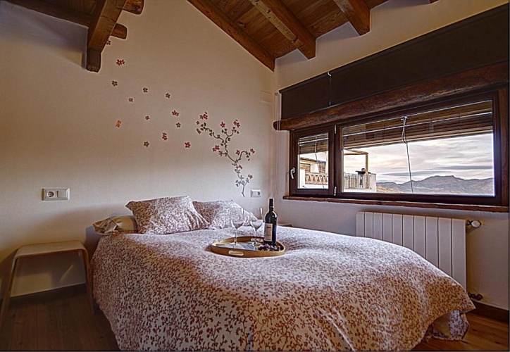 2 Bedrooms Villa