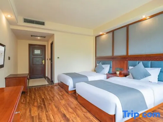 Standard Twin room with mountain view