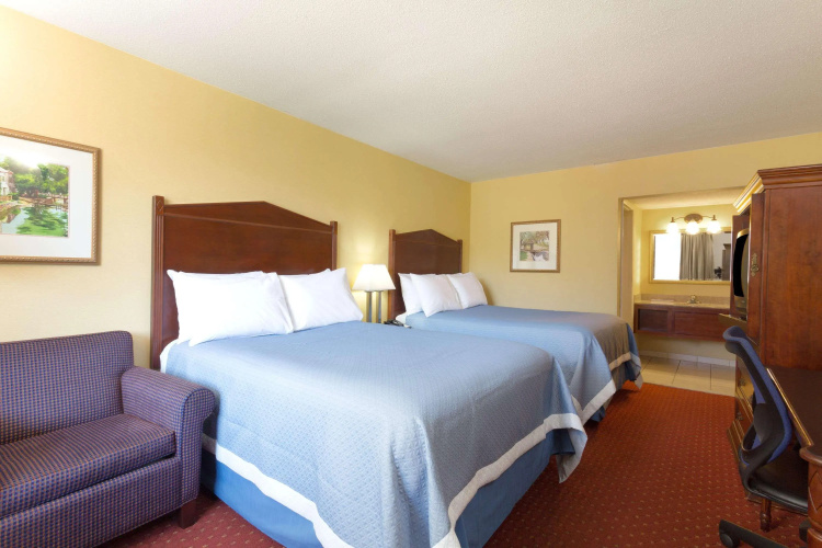 Days Inn by Wyndham Washington DC/Gateway