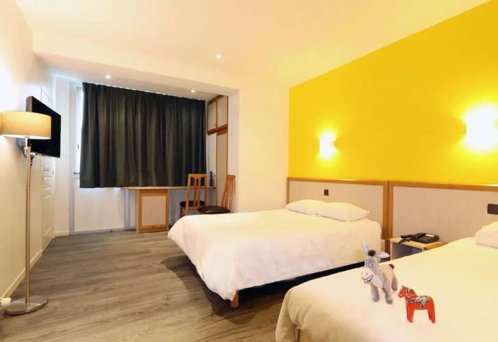 Standard Double room with view