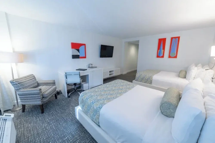 Deluxe Quadruple room
