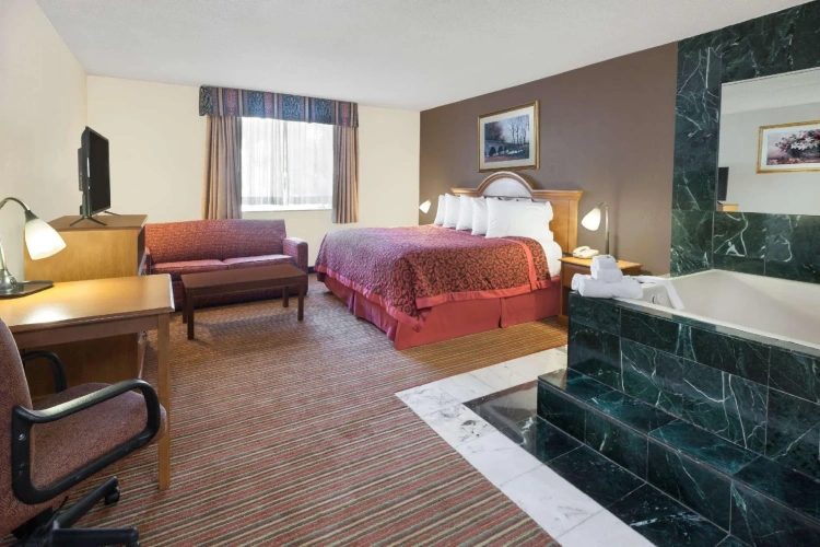 Deluxe Double Suite