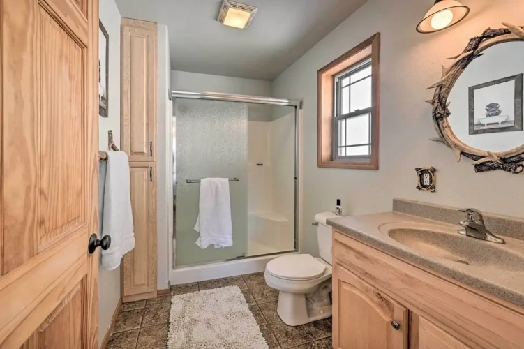 5 Bedrooms Cottage