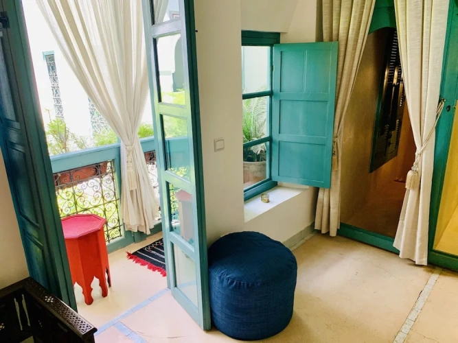 Deluxe Studio