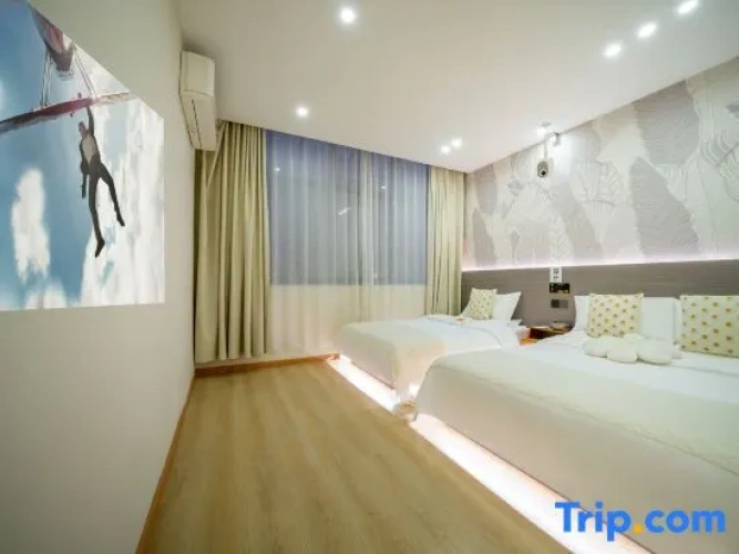 1 Bedroom Standard Twin Family room