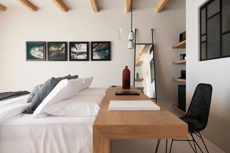 Cave Suites
