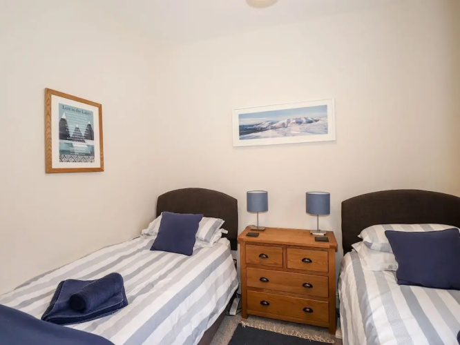 Walla Crag, Royal Oak House