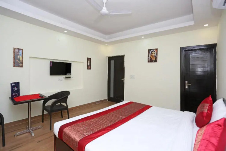 Maira Homes By OYO Rooms