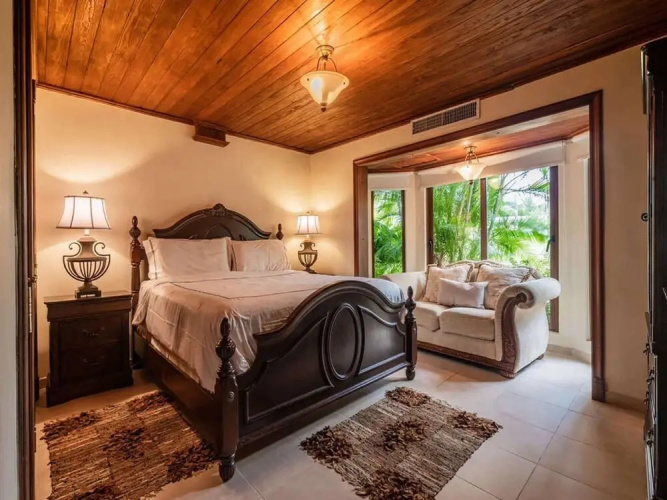 Sunny Vacation Villa 52