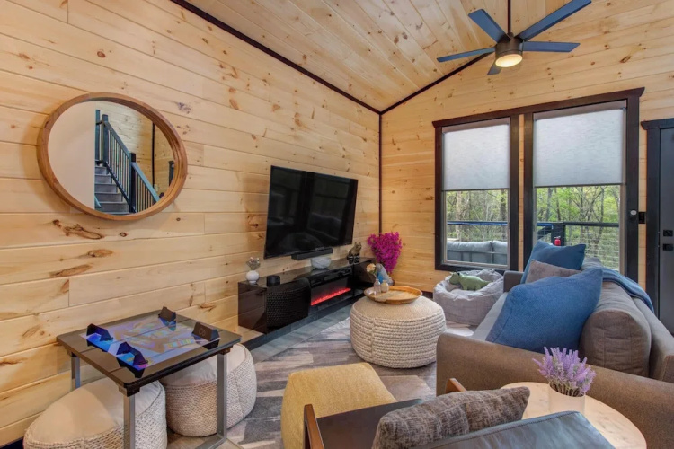 Smokies Modern Escape