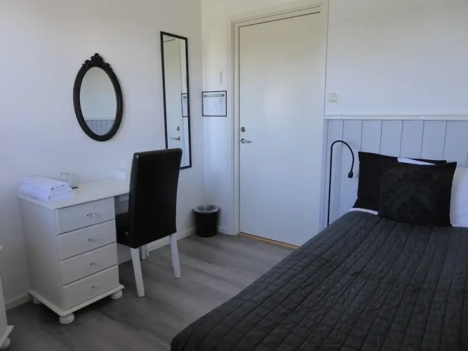 Standard Double room with lake view