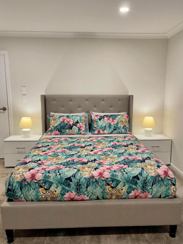 Flat Bush Private Ensuite