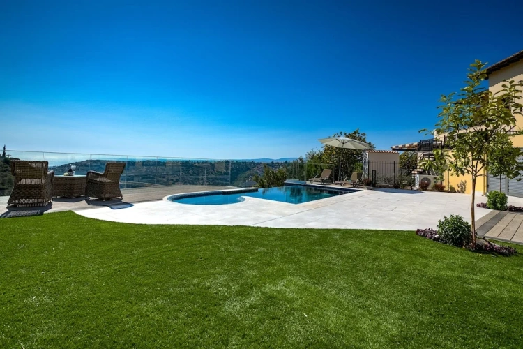 3 Bedrooms Villa