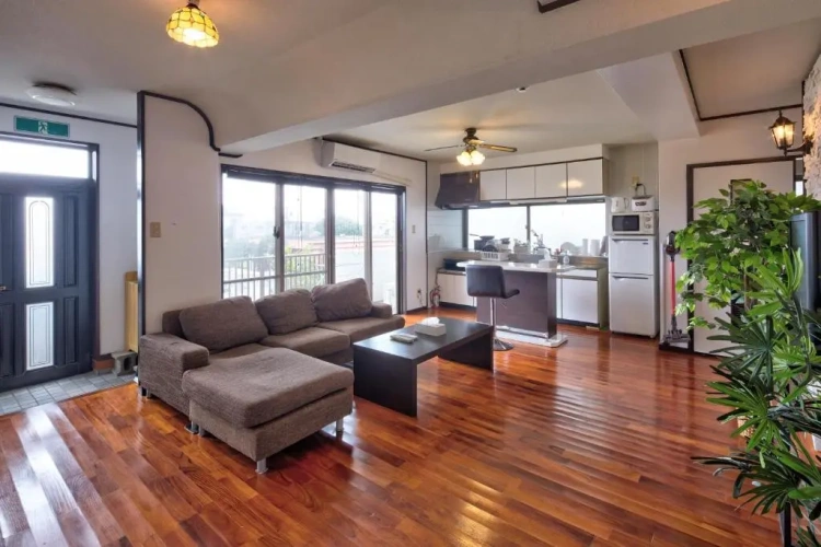 3 Bedrooms Apartment