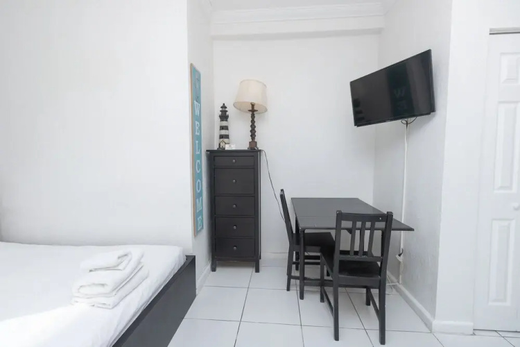 584 Ocean View Studio Hollywood Beach