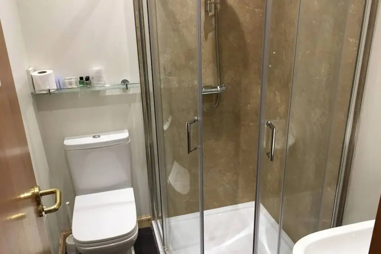 Standing Stones Hotel