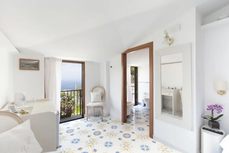 Standard Double room with balcony and with sea view
