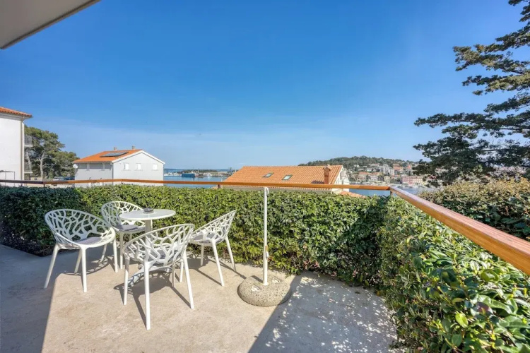 RR Losinj Harbour View Studio