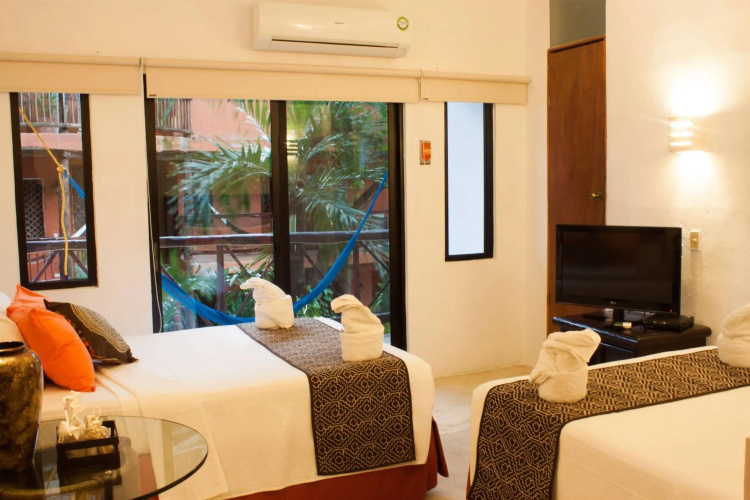 Siesta Fiesta Hotel