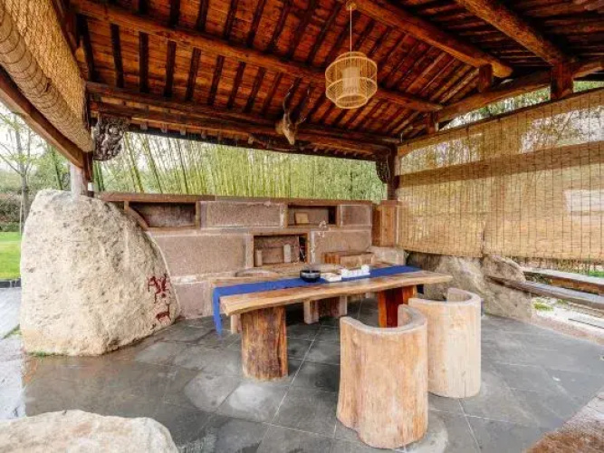 Mogan Mountain · Suzhou Style Garden Hostel