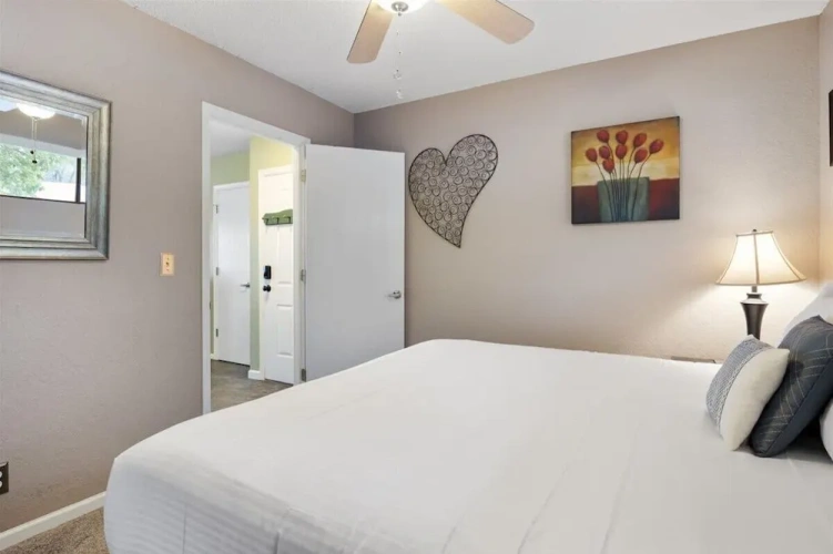 Lakefront Condo Near Margaritaville
