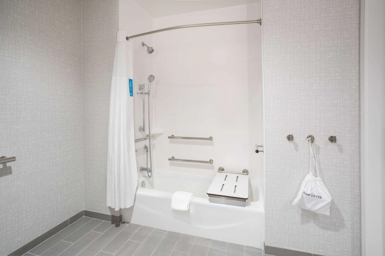Hampton Inn & Suites Watsonville