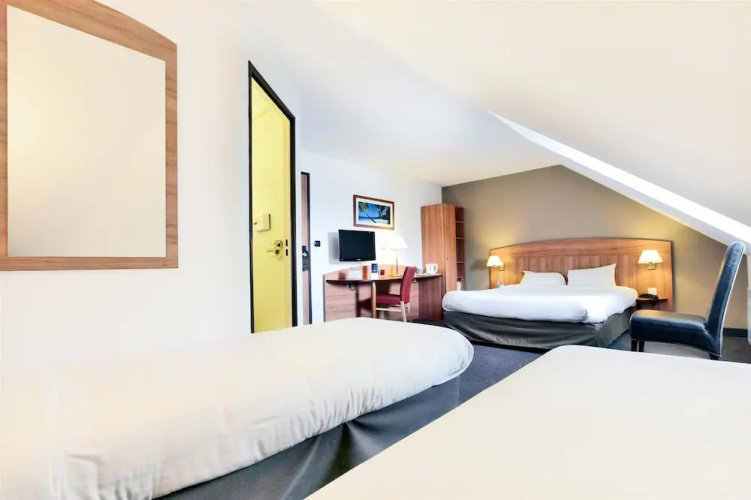 Hôtel Kyriad Evreux - La Madeleine