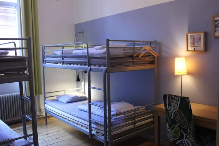 Castanea Old Town Hostel