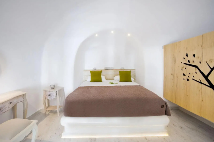 Hyperion Oia Suites