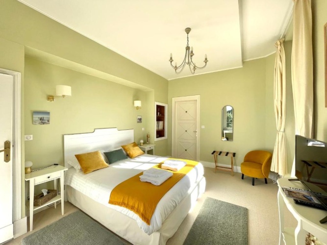 Standard Double room with garden view