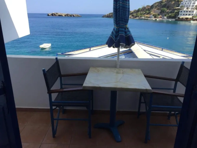 Standard Twin room with sea view