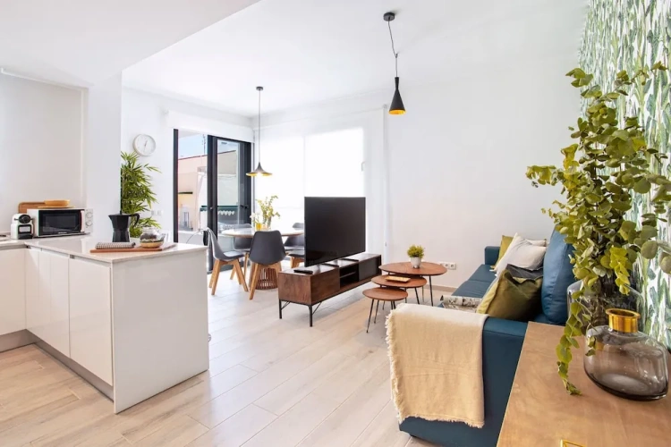 2 Bedrooms Apartment