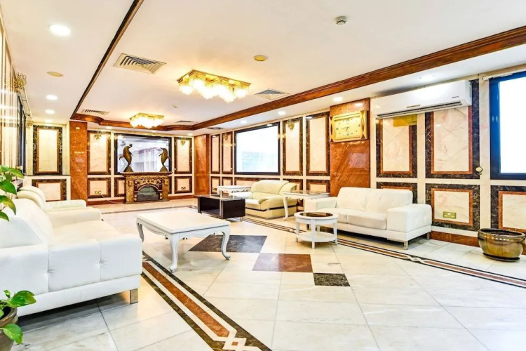 OYO 121 Ramiya Plaza