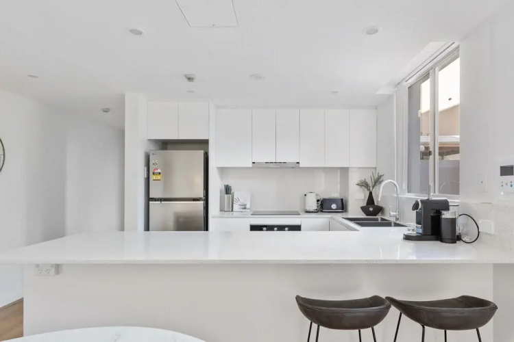 Stylish 2-bed Apartment With Pool in Camperdown