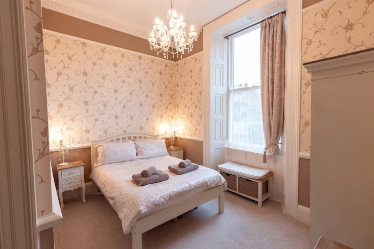 Luxury Nautical Apartment Central Free Parking