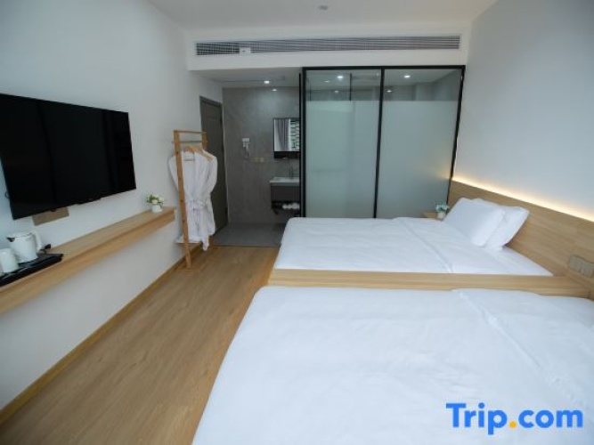 Standard Double room with view