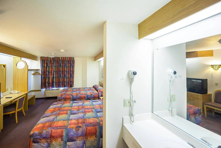 OYO Hotel Markle IN I-69